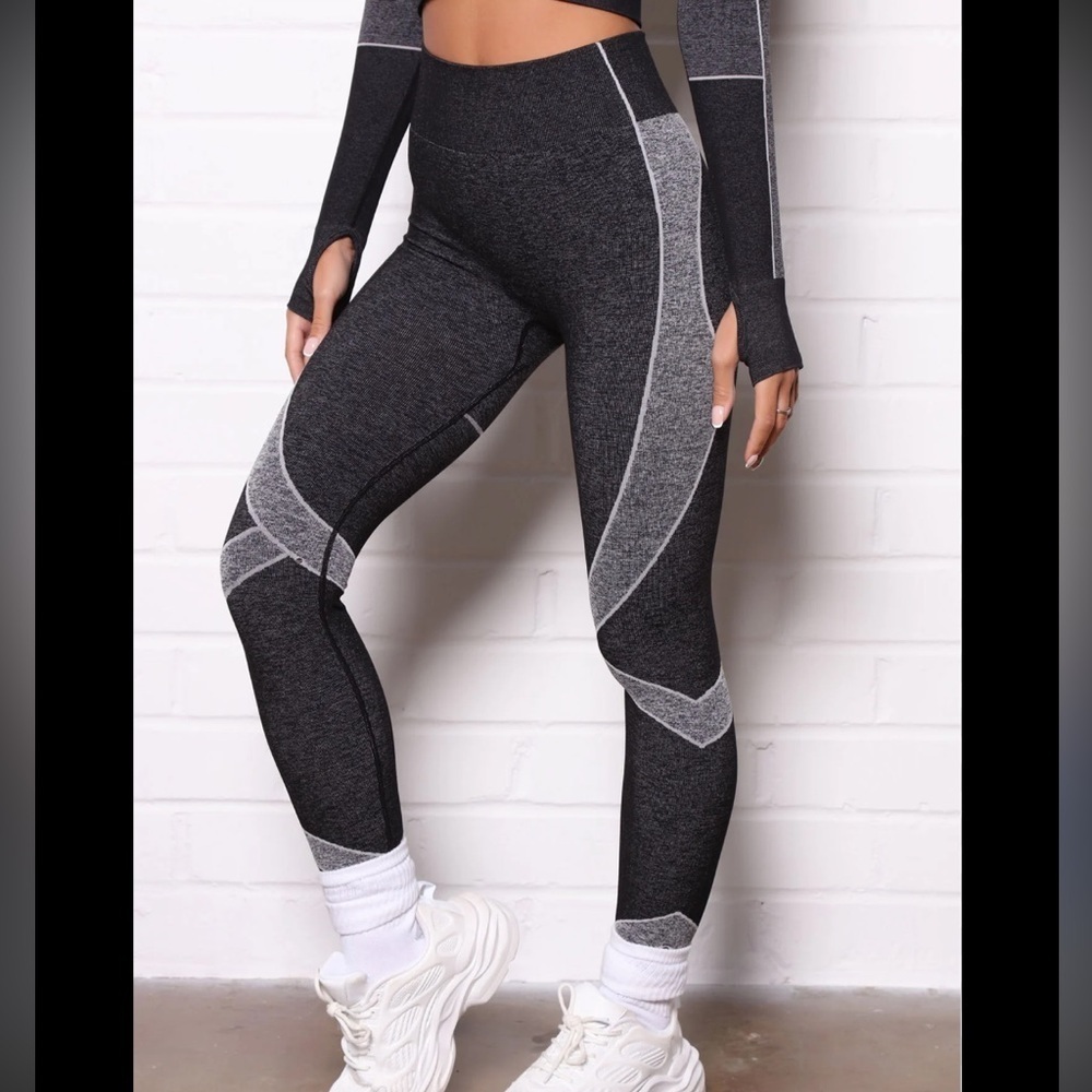 🟠 Nova Sport Charcoal Grid Iron Seamless Active Legging Size Medium